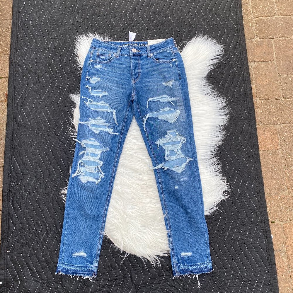 American Eagle Tomgirl Distressed Jeans Raw Hem